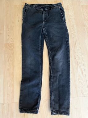 GAP Kids Slim Straight Jogger Jeans in Washed Black